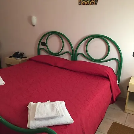 Lorena Hotel 2*